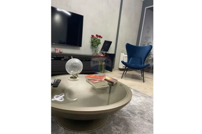 Tirane, shitet apartament , 130 m² 270.000 € 