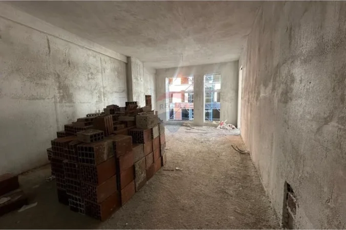 Tirane, shitet apartament , 110 m² 121.500 € 