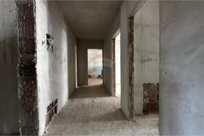 Tirane, shitet apartament , 110 m² 121.500 € 