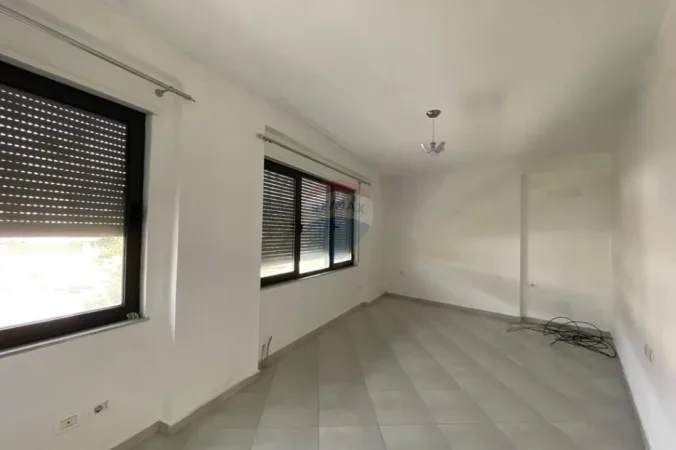Tirane, shitet apartament , 106 m² 199.000 € 