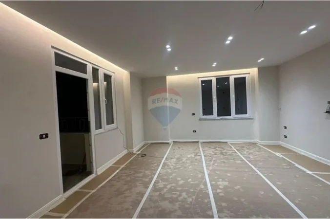 Tirane, shitet apartament , 143 m² 400.001 € 