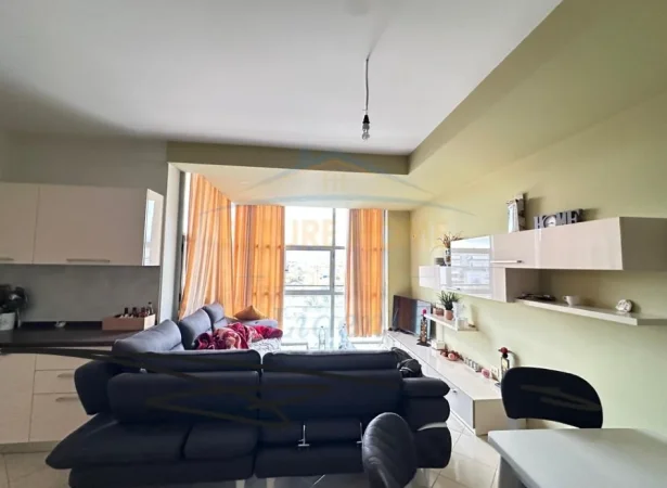 Tirane, shitet apartament 2+1+2+Ballkon Kati 7, 107 m² 160.000 € (Unaza e Re)