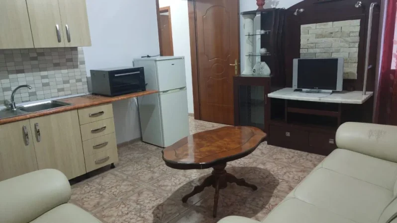 Tirane, jepet me qera apartament 1+1 Kati 2, 60 m² 350 € (Rruga Jordan Misja)