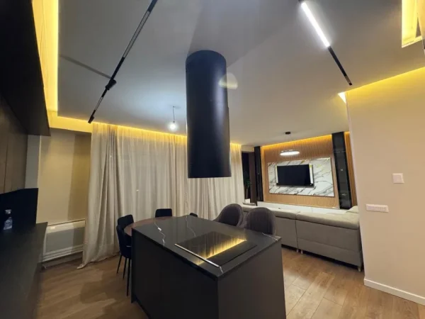 Tirane, jepet me qera apartament 2+1 Kati 3, 118 m² 1.200 € (Liqeni Artificial)