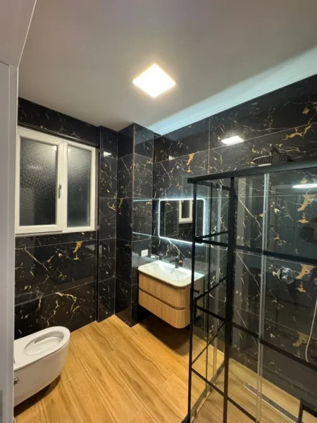 Tirane, jepet me qera apartament 2+1 Kati 3, 118 m² 1.200 € (Liqeni Artificial)