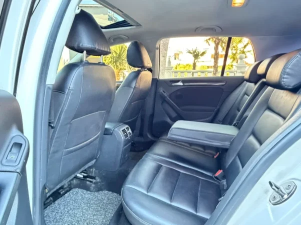 Fier, shes makine VW GOLF 6-2.0 DIESEL-AUTOMATIK-FULL OPTIONS SAPO ARDHUR-ME DOGAN- Nafte, e bardhë automatik Klima 217.000 km 6.500 €