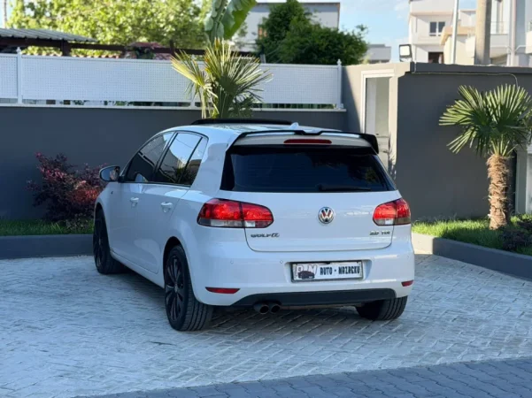 Fier, shes makine VW GOLF 6-2.0 DIESEL-AUTOMATIK-FULL OPTIONS SAPO ARDHUR-ME DOGAN- Nafte, e bardhë automatik Klima 217.000 km 6.500 €