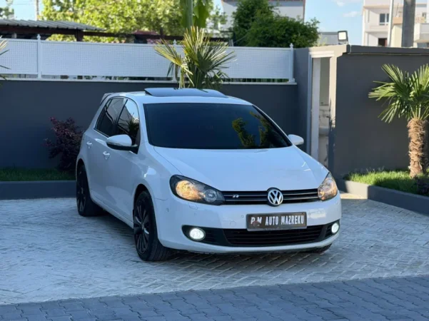 Fier, shes makine VW GOLF 6-2.0 DIESEL-AUTOMATIK-FULL OPTIONS SAPO ARDHUR-ME DOGAN- Nafte, e bardhë automatik Klima 217.000 km 6.500 €