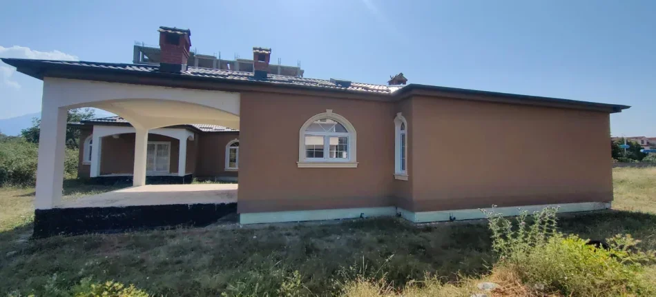 Pogradec, shes Vile 1 Katshe Kati 1, 280 m² 200.000 € (Rruga e Vilave)