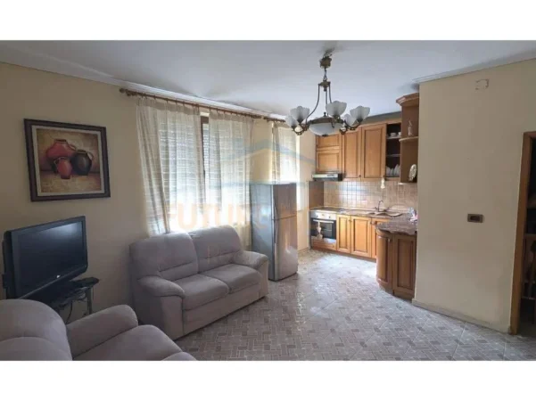 SHITET APARTAMENT 2+1 RRUGA MUHAMET GJOLLESHA
