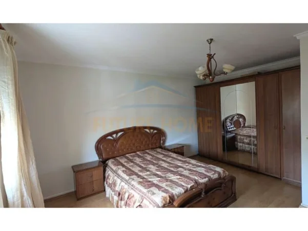 SHITET APARTAMENT 2+1 RRUGA MUHAMET GJOLLESHA