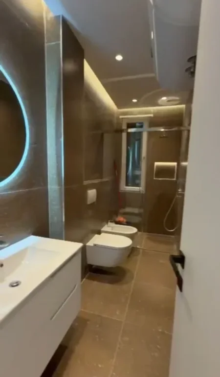 Tirane, shitet apartament 2+1 Kati 5, 79 m² 235.000 € (Materniteti i Ri, Tiranë)