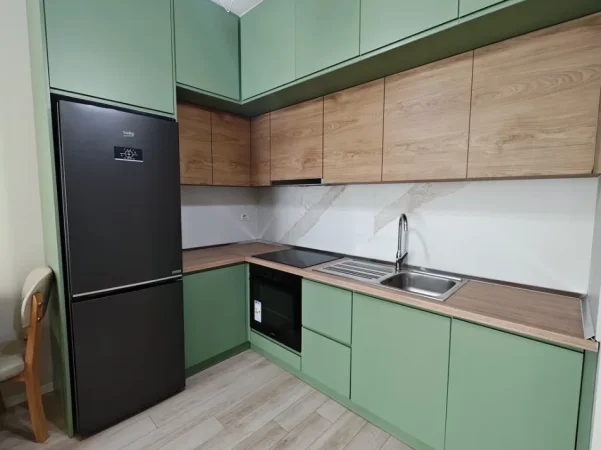 Tirane, jepet me qera apartament 1+1 Kati 8, 70 m² 550 € (Asl 2 tek Ish Venue Club)