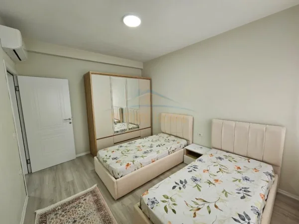Tirane, jepet me qera apartament 2+1 Kati 7, 99 m² 800 € (RRUGA E DURRESIT)