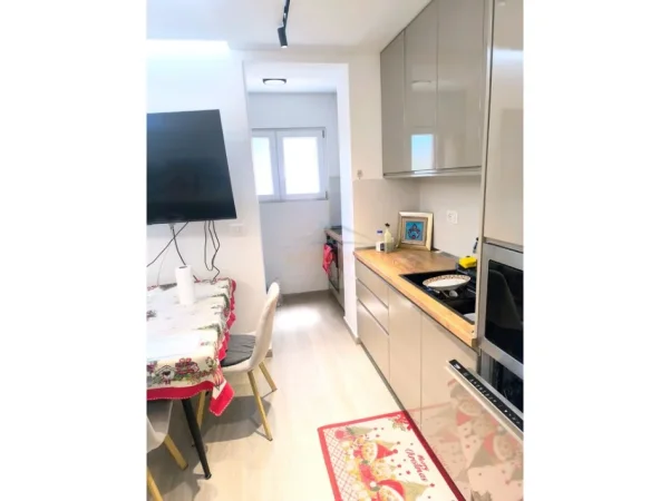 Tirane, shitet apartament 2+1 Kati 2, 78 m² 220.000 € (BRRYLI)