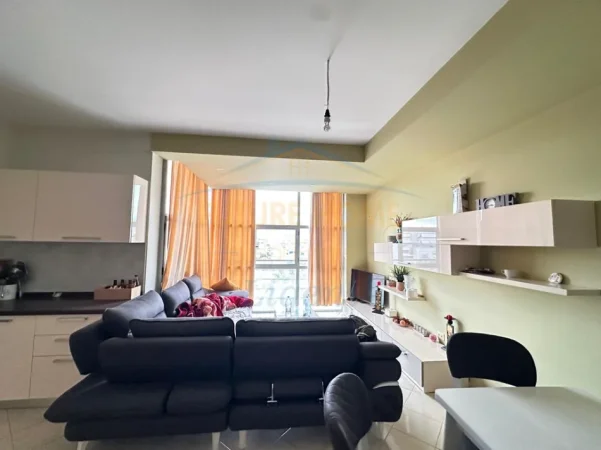 shitet apartament 2+1 Kati 7, 107 m² 160.000 € (UNAZA E RE)