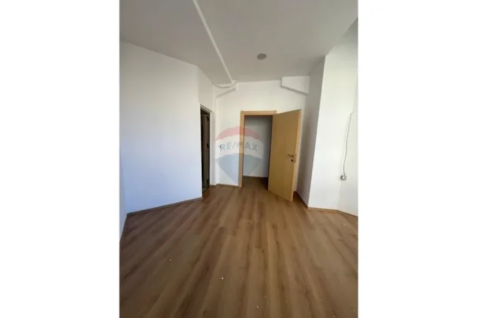 Tirane, jepet me qera , 70 m² 1.200 € 