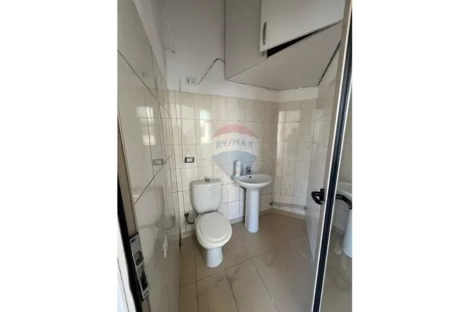 Tirane, jepet me qera , 70 m² 1.200 € 