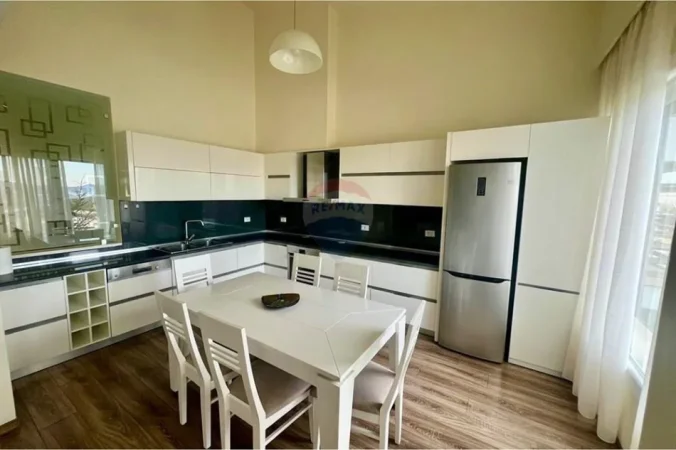 Tirane, jepet me qera apartament , 140 m² 1.500 € 