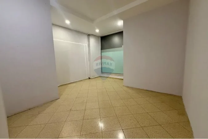 Tirane, jepet me qera , 136 m² 900 € 