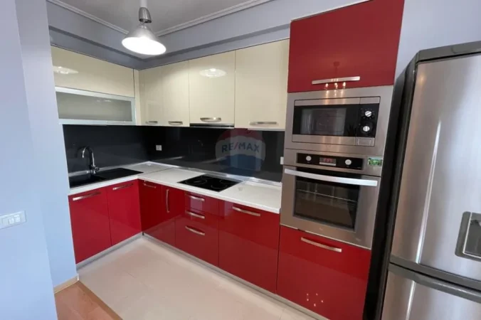 Tirane, jepet me qera apartament , 100 m² 580 € 