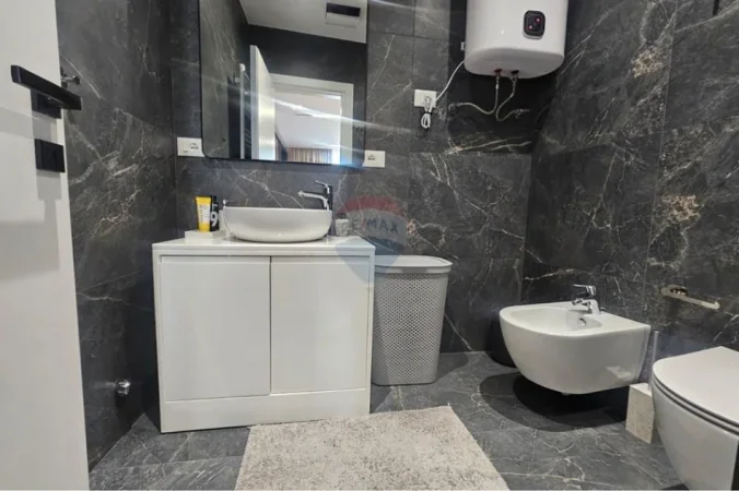 Tirane, jepet me qera apartament , 126 m² 1.801 € 