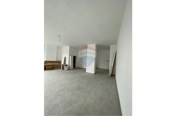 Tirane, jepet me qera , 84 m² 1.100 € (Ambasada Amerikane)