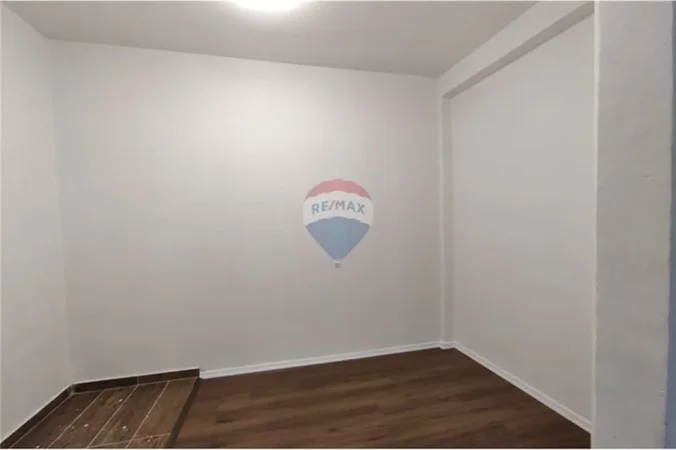 Tirane, jepet me qera , 108 m² 651 € 