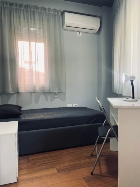 Tirane, jepet me qera apartament 2+1 Kati 1, 100 m² 650 € (Kopshti Botanik)