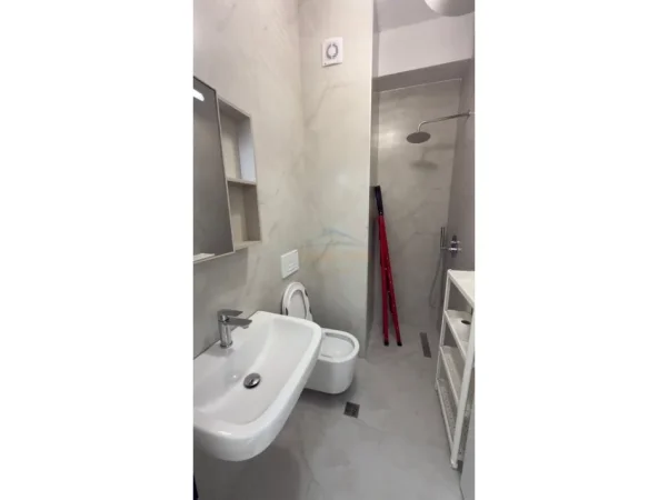 Tirane, jepet me qera apartament 1+1 Kati 6, 49 m² 415 € 