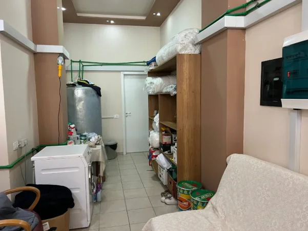 Tirane, shitet dyqan , 64 m² 50.000 € (Siri Kodra)