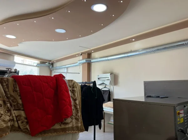 Tirane, shitet dyqan , 64 m² 50.000 € (Siri Kodra)