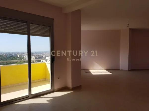 Tirane, shes apartament 3+1+Aneks+Ballkon Kati 2, 211 m² 330.000 € 