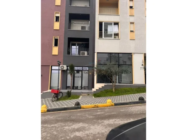 Shqiperi, shitet ambjent biznesi Kati 0, 37 m² 110.000 € (selite)