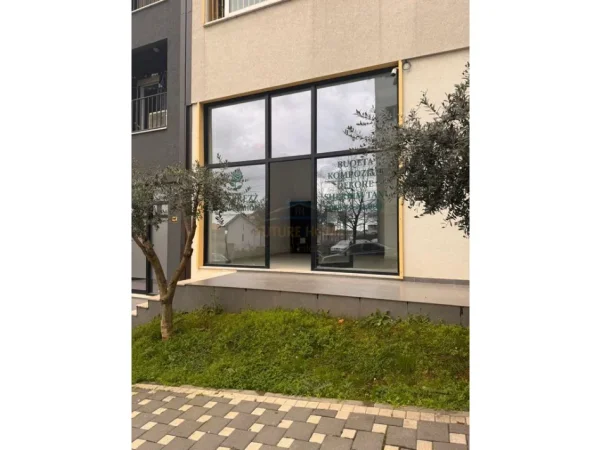 Shqiperi, shitet ambjent biznesi Kati 0, 37 m² 110.000 € (selite)