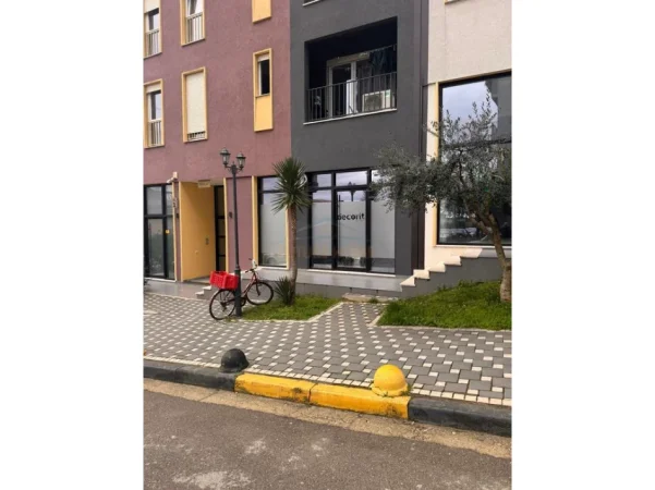 Shqiperi, shitet ambjent biznesi Kati 0, 37 m² 110.000 € (selite)