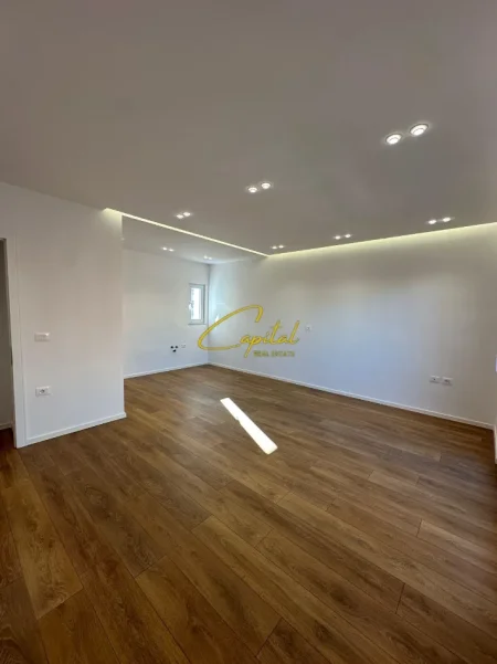 Tirane, shitet apartament 2+1 Kati 4, 75 m² 193.000 € (BRRAKA)