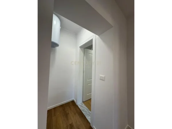 Tirane, shes apartament 2+1+Aneks+Ballkon Kati 4, 75 m² 193.000 € 