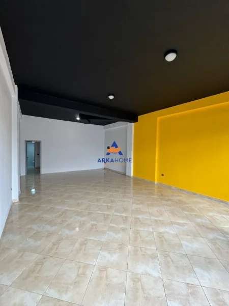 Tirane, jepet me qera ambjent biznesi Kati 0, 76 m² 315 € (Astir Tiranë)