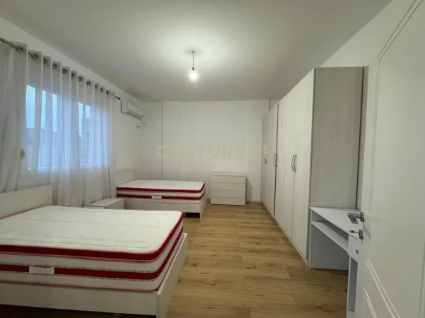Tirane, jepet me qera Vile 2 Katshe Kati 2, 162 m² 1.300 € 
