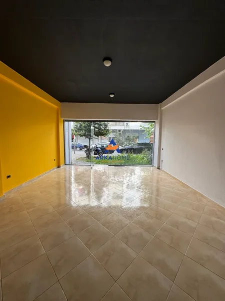 Tirane, shitet ambjent biznesi Kati 0, 76 m² 190.000 € 