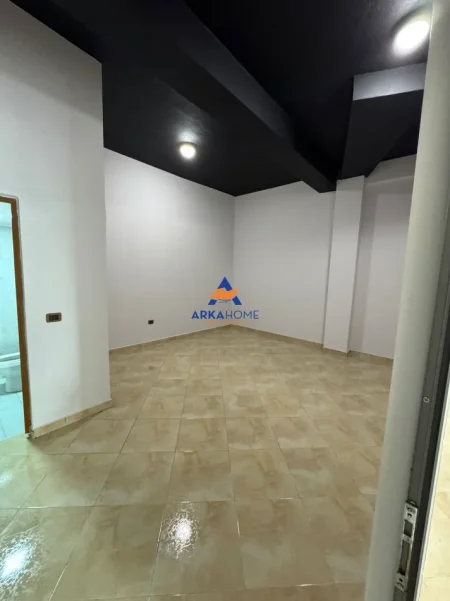 Tirane, shitet ambjent biznesi Kati 0, 76 m² 190.000 € 