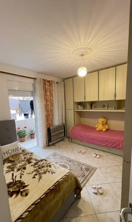 Tirane, shitet apartament 2+1+Ballkon Kati 2, 73 m² 145.000 € (Ali Demi)