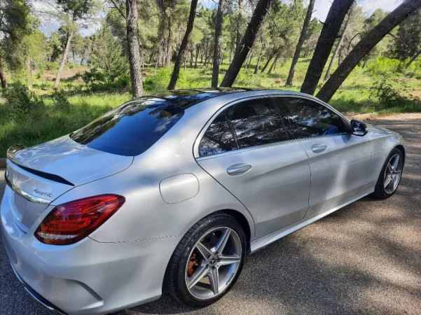 Elbasan, Benzin, gri metalizato automatik Klima 265 km 14.500 €