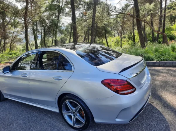 Elbasan, Benzin, gri metalizato automatik Klima 265 km 14.500 €