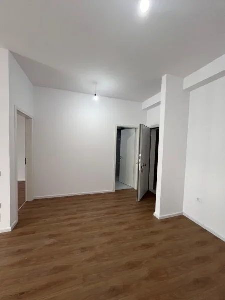 Tirane, shitet apartament 1+1 Kati 6, 61 m² 110.000 € (Ali Demi)