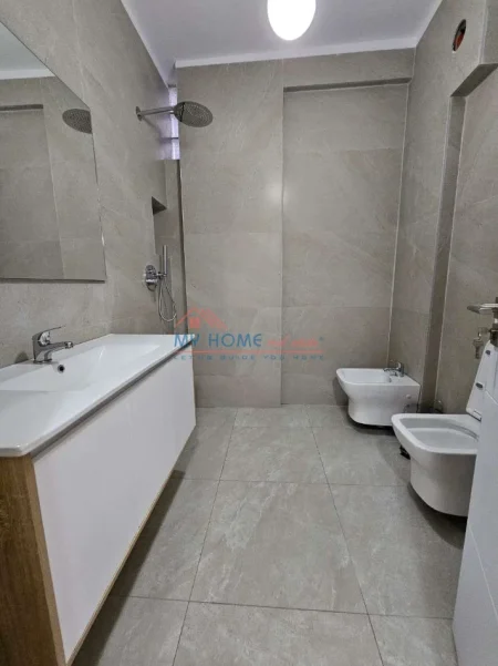 Tirane, shitet apartament 2+1+Ballkon Kati 3, 98 m² 234.000 € (Mine Peza)