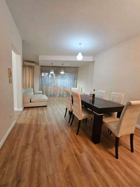 Tirane, shitet apartament 2+1+Ballkon Kati 3, 98 m² 234.000 € (Mine Peza)