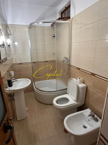 Tirane, jepet me qera garsonier 1+1 Kati 1, 40 m² 300 € (RRUGA JORDAN MISJA)