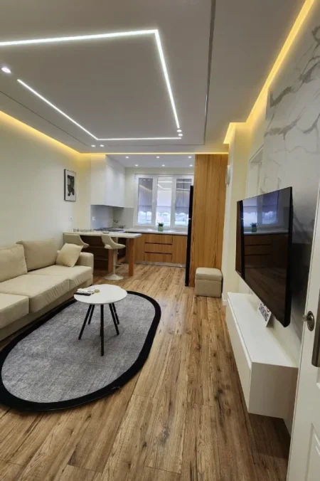 Tirane, jepet me qera apartament 1+1+Ballkon , 70 m² 600 € 
